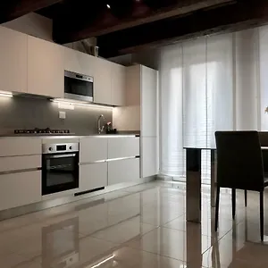  Appartamento Moderno Affaccio Su Via Mazzini Italia