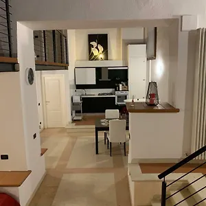  Appartamento Vicolo Duelli Italia